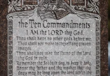 Cele Zece Porunci vor fi afișate în școlile din Texas