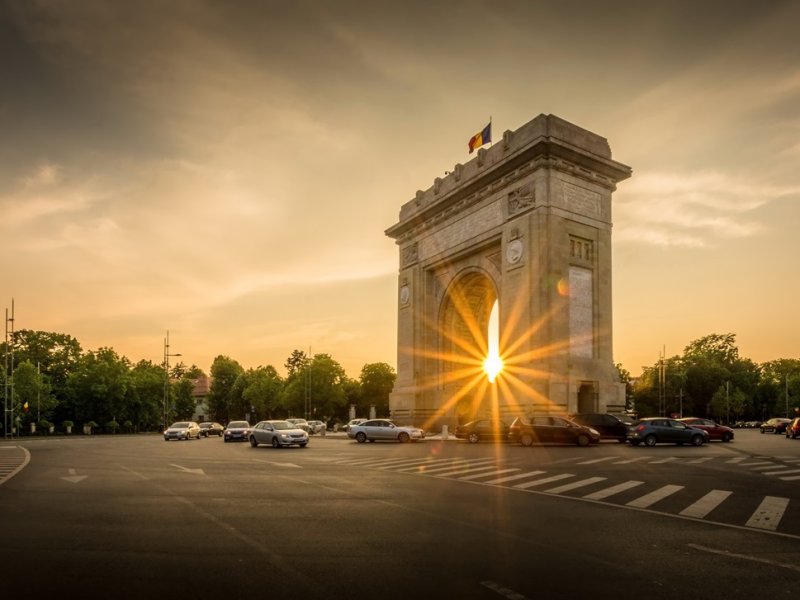 Foto: https://www.bucharest.ro/locations/historical-sites-the-arch-of-triumph-in-bucharest-644