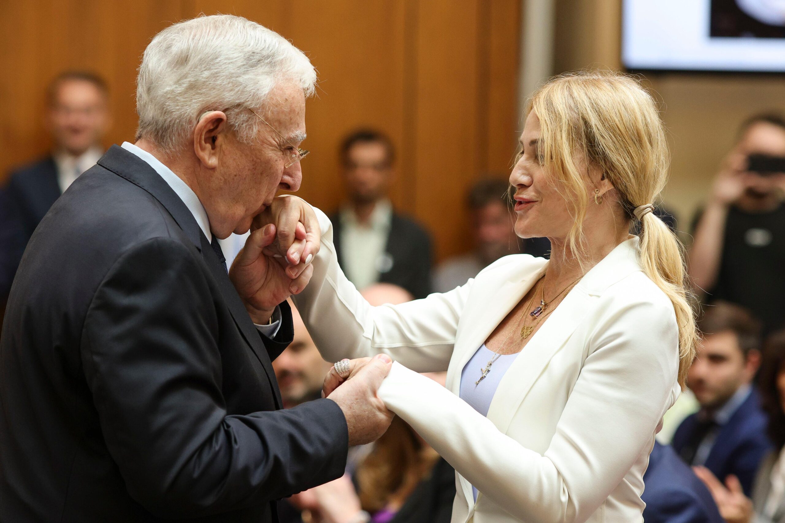 Nadia Comăneci, omagiată de Banca Națională a României: Monede în cinstea gimnastei de nota 10 3 Inquam Photos / Octav Ganea