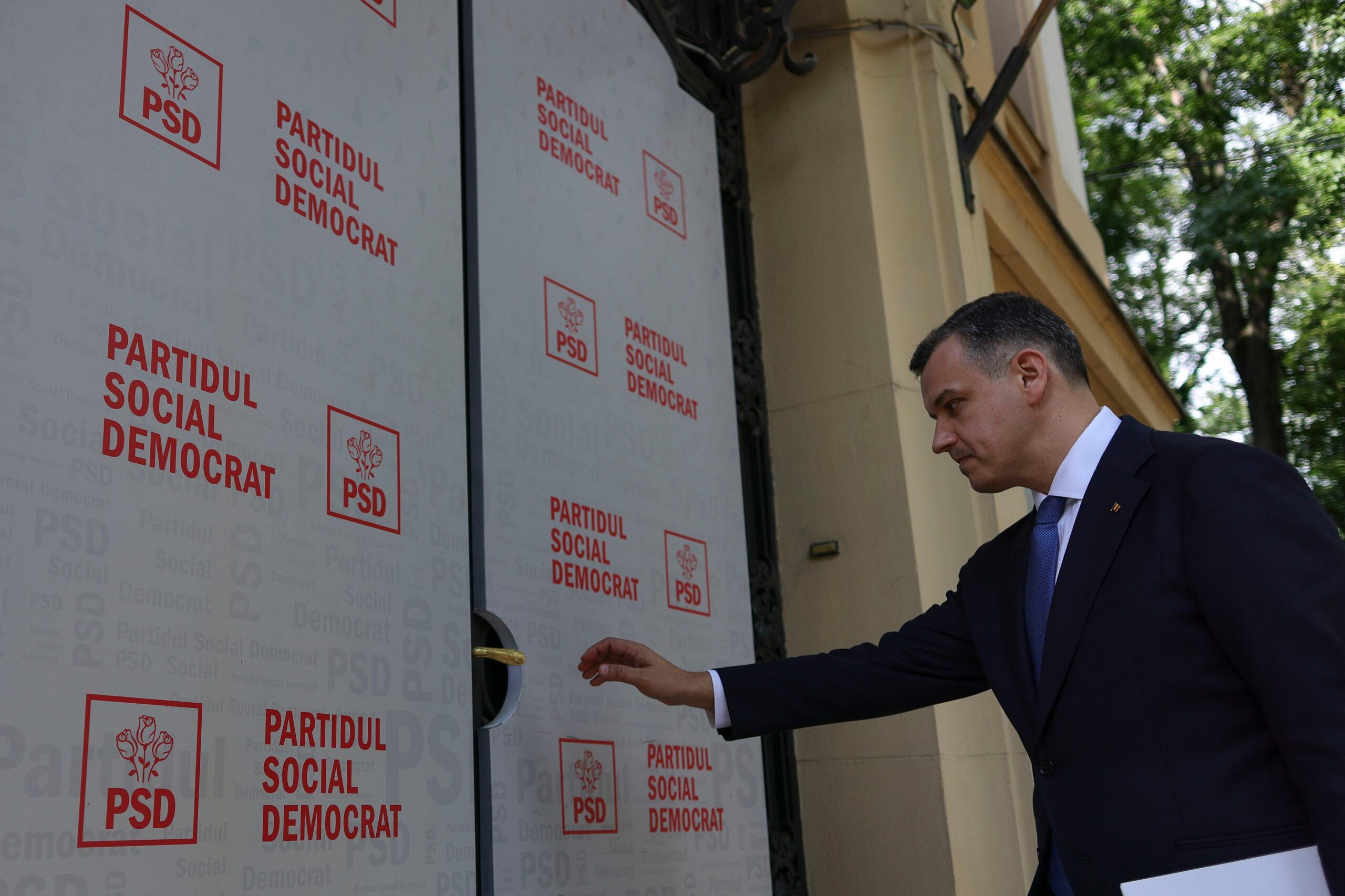 Premierul desemnat Eugen Tomac a discutat cu reprezentanţii PNL, PSD şi USR 1 Foto: Inquam Photos / Octav Ganea