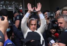 Călin Georgescu, reținut 24 de ore. A ieșit încătușat de la audieri